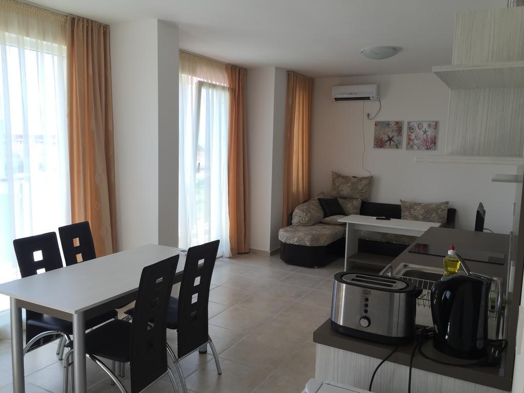 Sea Life Apartments Sinemorets 외부 사진